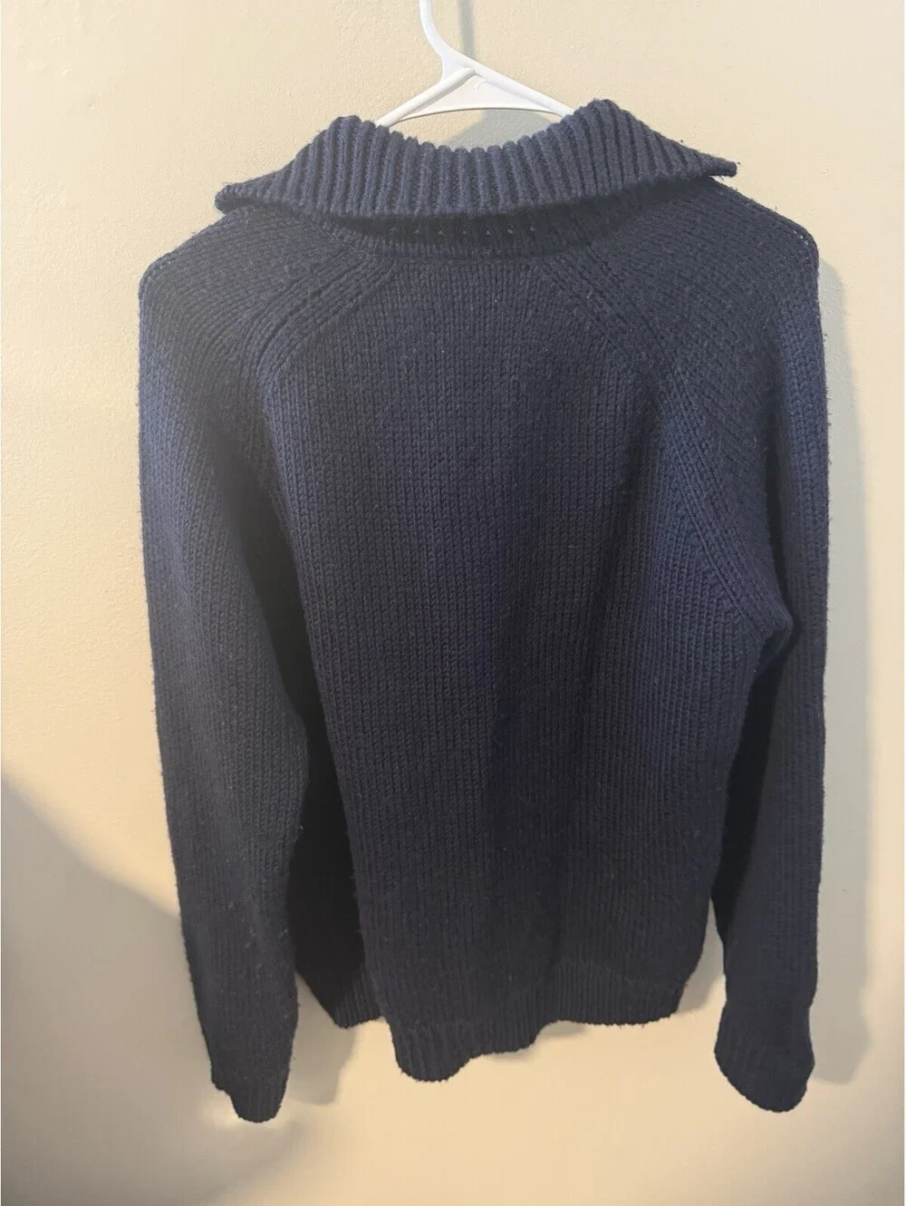 banana republic Men’s 100% Wool Sweater Size Small